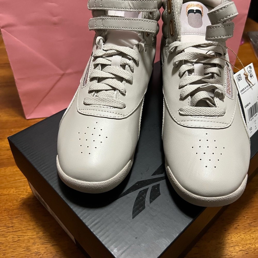 Cardi B Reebok - Picture 3 of 5